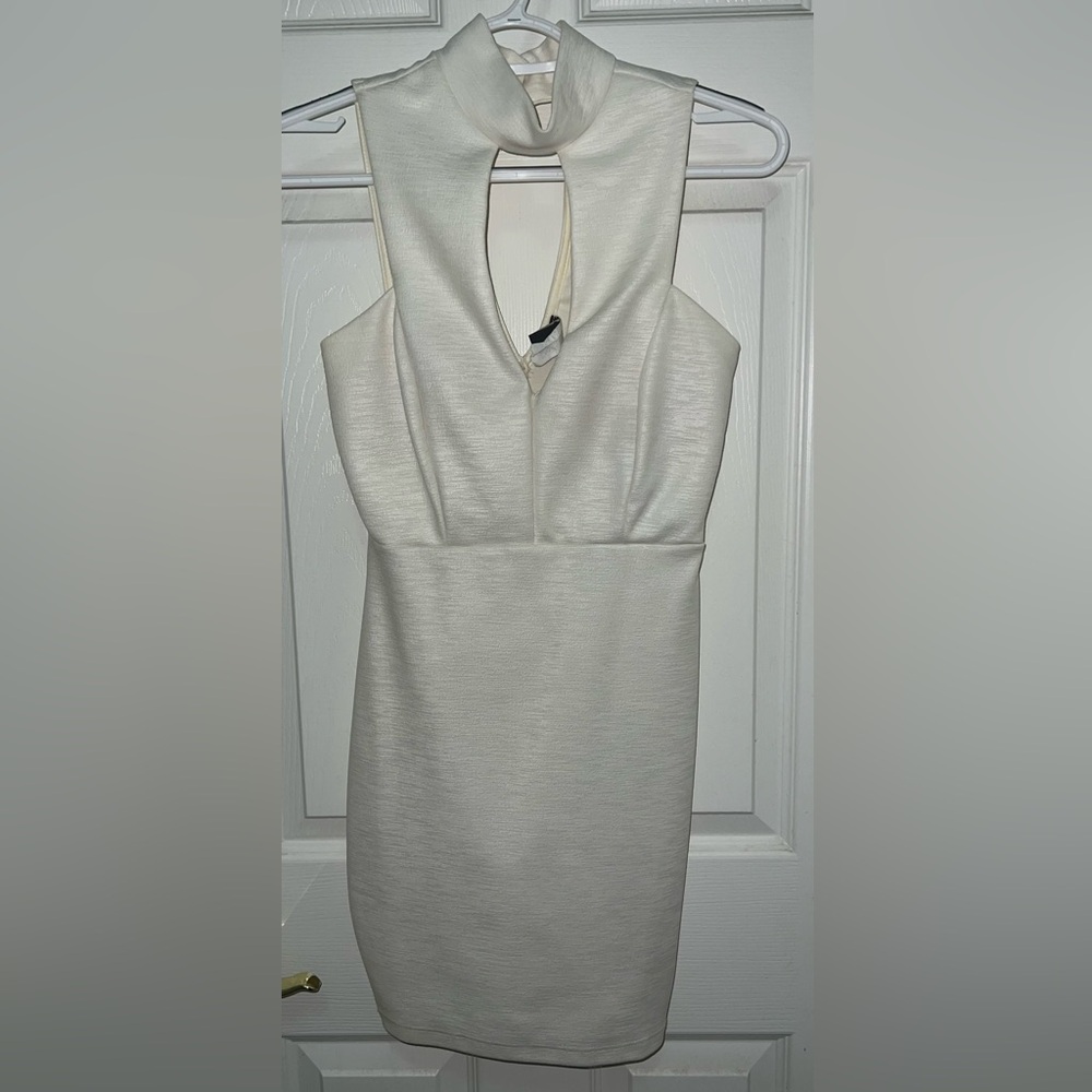 Elegant Ivory Sleeveless Dress